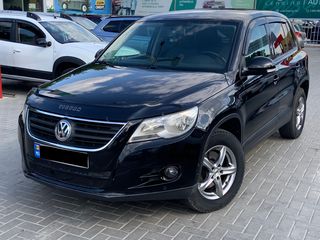 Volkswagen Tiguan foto 1