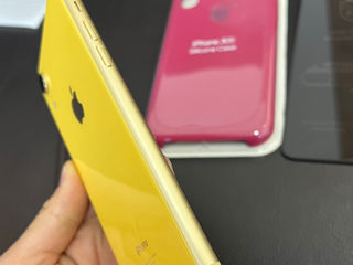 Iphone XR 64gb ideal ! Husa apple cadou , sticla premium foto 2