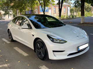 Tesla Model 3 foto 2