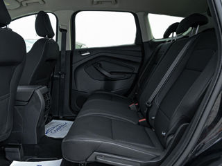 Ford Kuga foto 8