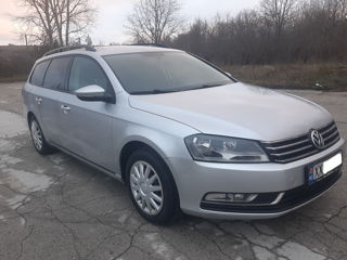 Volkswagen Passat foto 3