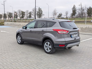 Ford Kuga foto 8