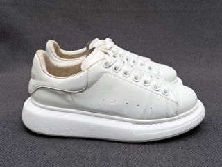 Alexander McQueen Oversized Sneakers. Размер 38. Оригинал. В хорошем состоянии. foto 5