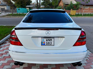 Mercedes E-Class foto 10