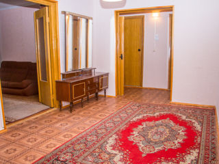 Apartament cu 2 camere, 54 m², Botanica, Chișinău foto 3