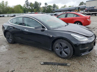 Tesla Model 3 foto 2