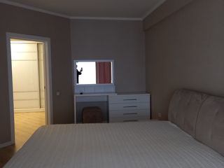 Apartament cu 1 cameră, 60 m², Centru, Chișinău foto 8