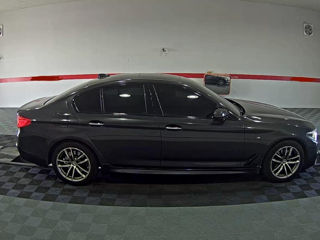 BMW 5 Series foto 3