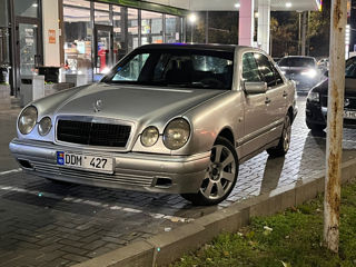 Mercedes E-Class foto 9