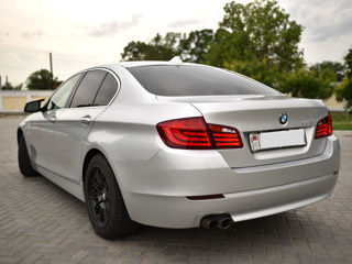 BMW 5 Series foto 2