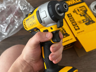 Dewalt  impact DC787N foto 2