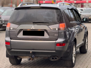 Mitsubishi Outlander foto 3