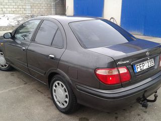 Nissan Almera foto 1