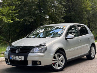 Volkswagen Golf foto 1