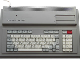 Куплю старые советский компьютеры , школьные компьютеры спектр-001, синтез-2 , вектор-06ц ,и т д