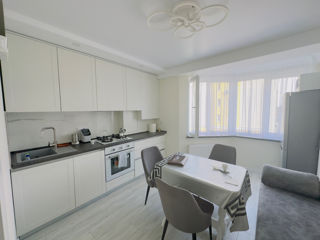 Apartament cu 2 camere, 50 m², Sculeni, Chișinău foto 2