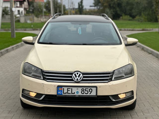 Volkswagen Passat foto 3