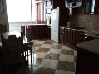 Apartament cu 3 camere, 87 m², Centru, Chișinău foto 4