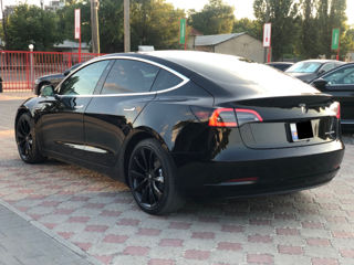 Tesla Model 3 foto 5