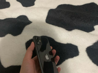 Urgent vând iPhone 11 3800