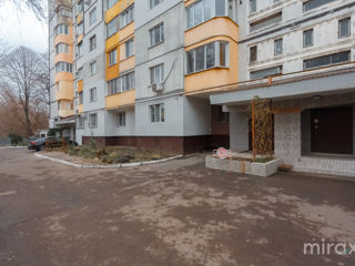 Apartament cu 2 camere, 56 m², Buiucani, Chișinău foto 14