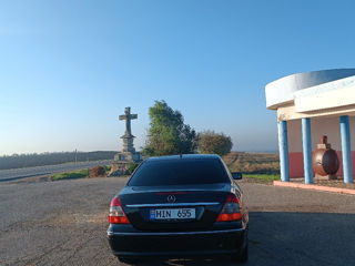 Mercedes E-Class foto 2