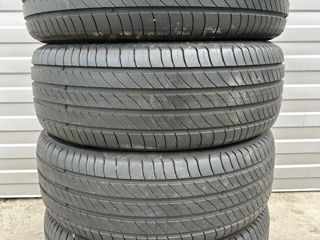 Se vind 4 anvelope practic noi de vara Michelin 215/55 R17 Anul 2022