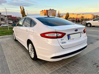 Ford Fusion foto 3