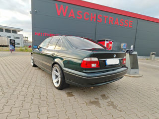 BMW 5 Series foto 6