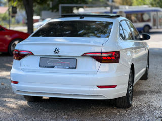 Volkswagen Jetta foto 7