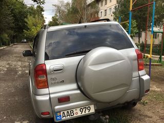 Toyota Rav 4 foto 3