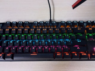 Tastatura qwertykey black red switches