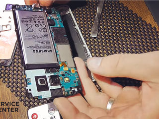 Samsung Galaxy A3 2017 (SM-A320FZKDSER) Не держит батарея, заменим без потерей! foto 1