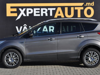 Ford Kuga foto 2