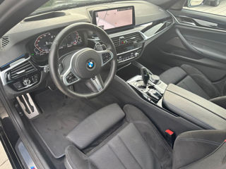 BMW 5 Series foto 9