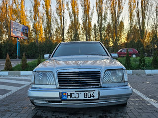 Mercedes Series (W124) foto 2