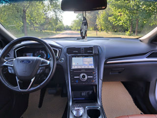 Ford Fusion foto 8