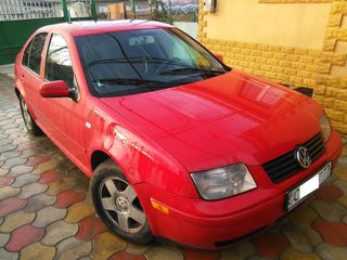 Volkswagen Jetta foto 1