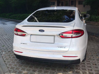 Ford Fusion Hybrid 2020 foto 5