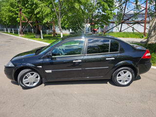 Renault Megane foto 4