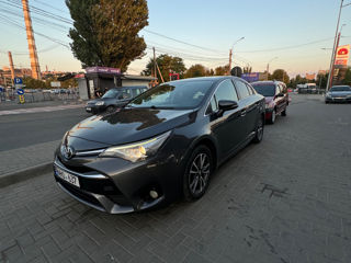 Toyota Avensis foto 1