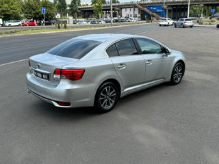 Toyota Avensis foto 6