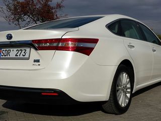 Toyota Avalon foto 1