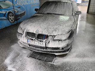 BMW 5 Series foto 2