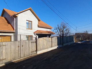 Casă individuală cu reparație în Dumbrava, 6 ari, 180 m2, 2 nivele, garaj, beci. foto 2