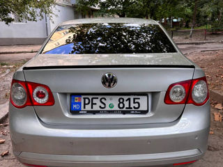 Volkswagen Jetta foto 7