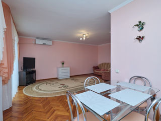 Apartament cu 1 cameră, 70 m², Telecentru, Chișinău foto 2