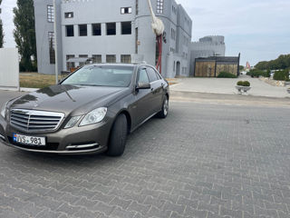 Mercedes E-Class foto 2