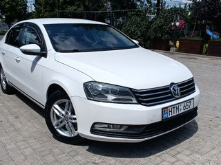 Volkswagen Passat foto 2