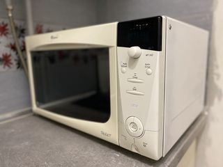 Микроволновая печь Whirlpool MT 243